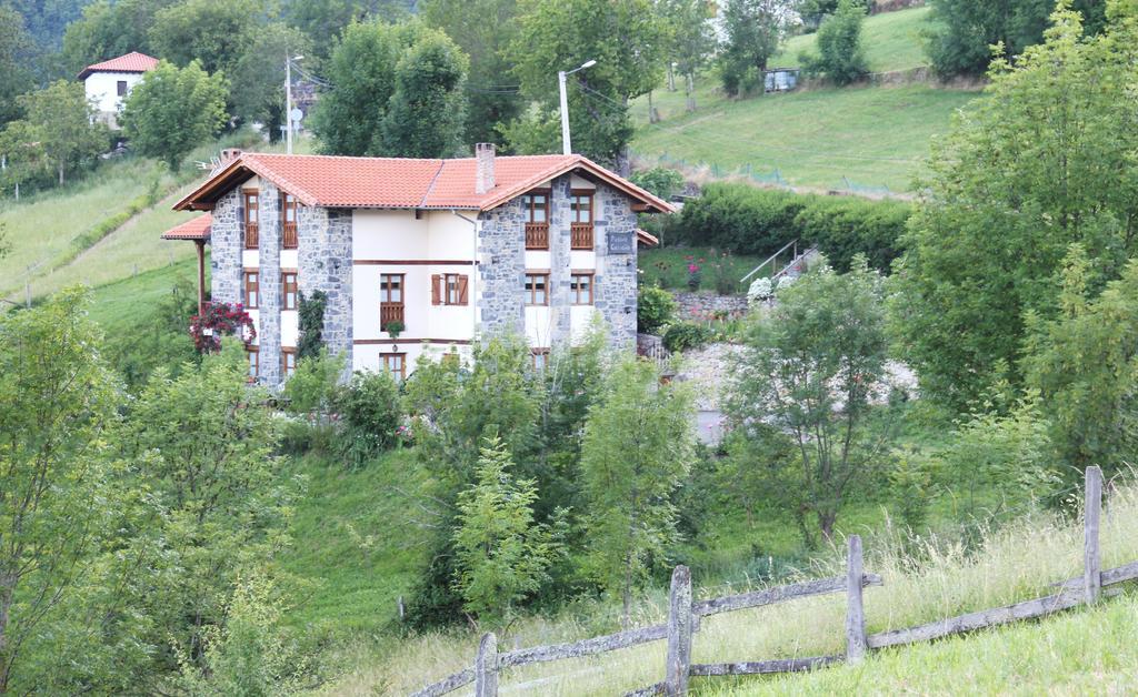 Penzion Casa Carielda Pembes Exteriér fotografie