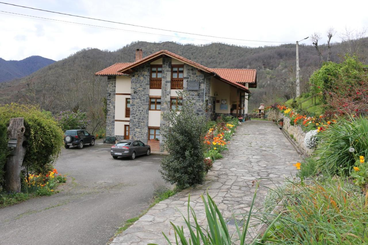 Penzion Casa Carielda Pembes Exteriér fotografie