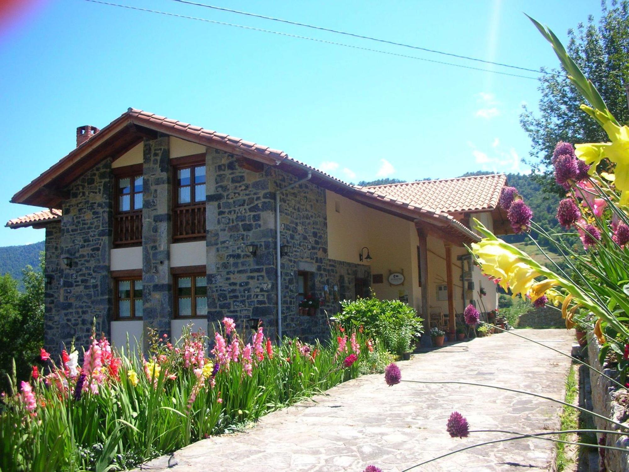 Penzion Casa Carielda Pembes Exteriér fotografie